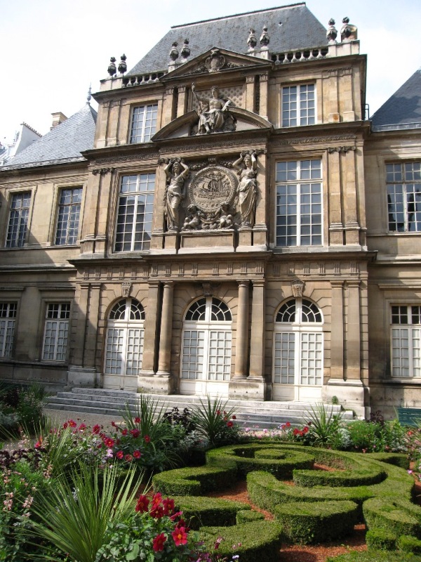 a_Carnavalet_024.jpg